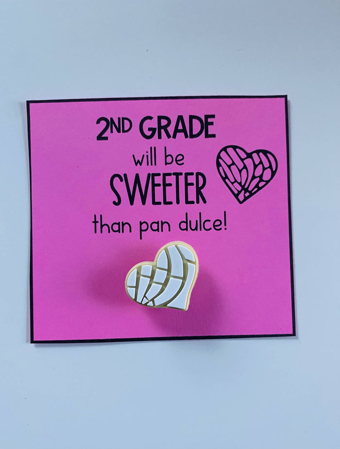 Back to School Concha Croc Jibbitz Gift Tag in Black & White Spanish/Spanglish/English